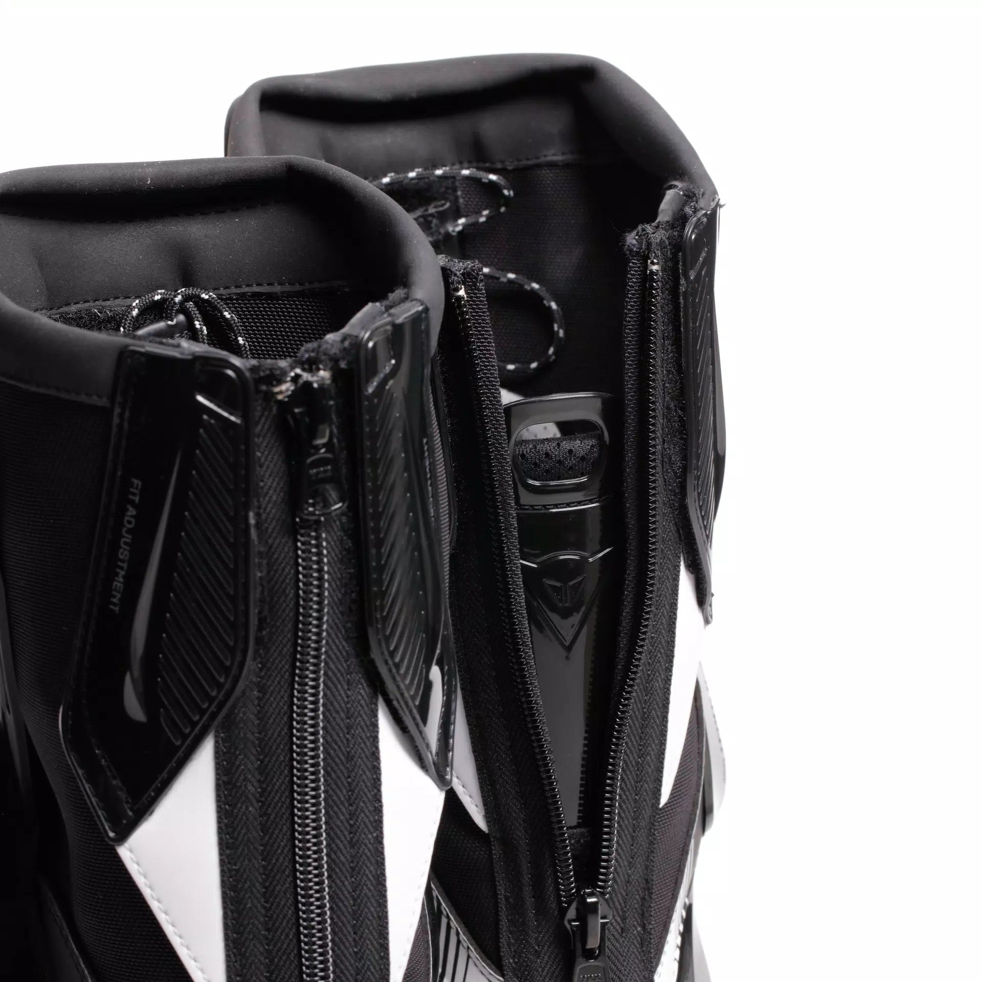 Bottes de moto Dainese Torque 4 Air Racing et route été | Hommes | Noir/Blanc/Rouge | 2017900086N3200 