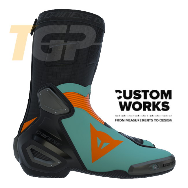 Bottes de moto de course et route Dainese Axial 2 | Homme | Fluorot / Noir | Custom Works 