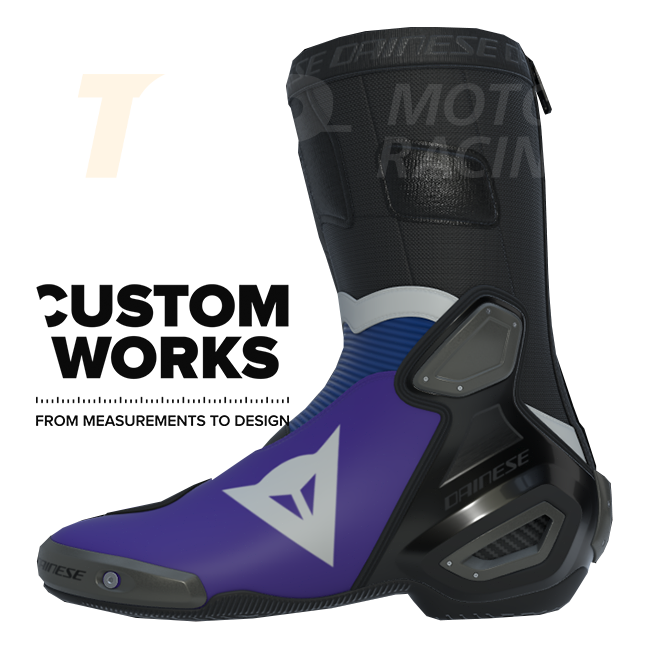 Bottes moto de course et route Dainese Axial 2 Air Racing et Prima Pramac Yamaha MotoGP Replica | Hommes | Violet / Bleu Yamaha / Blanc | Custom Works 