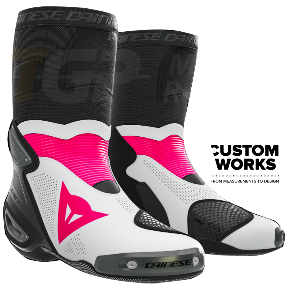 Dainese Axial 2 Air Bottes de moto course et route | Homme | Fuxia / Blanc | Custom Works 