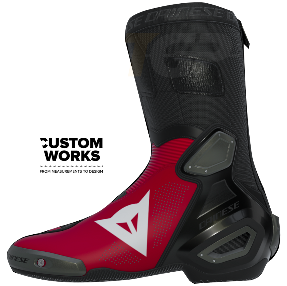 Dainese Axial 2 Air bottes de moto course et route Nicolò Bulega Replica 2026 | Homme | Dainese rouge / blanc | Custom Works 