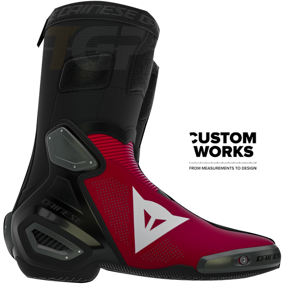 Dainese Axial 2 Air bottes de moto course et route Nicolò Bulega Replica 2026 | Homme | Dainese rouge / blanc | Custom Works 