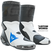 Bottes moto de course et route Dainese Axial 2 Air | Homme | Blanc / Bleu ciel | Custom Works 