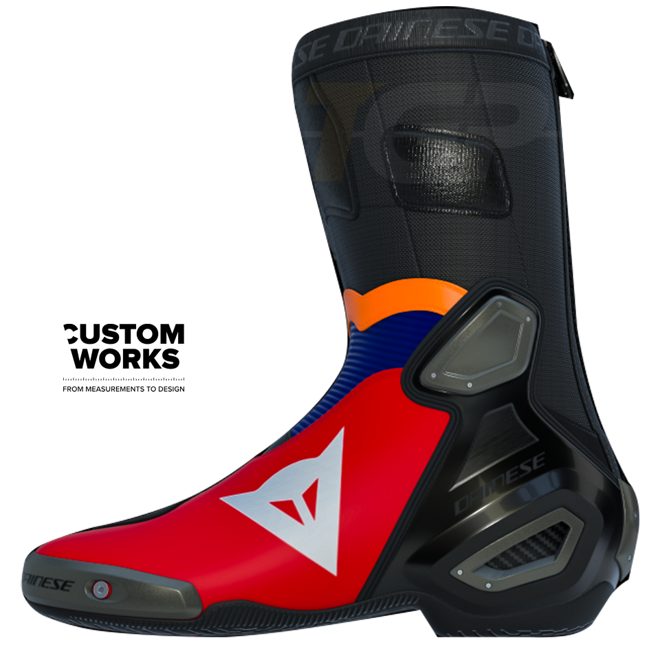 Dainese Axial 2 Bottes moto Racing et route Luca Marini Replica 2026 | Homme | Lava Rouge / Bleu Électrique / Orange Fluo / Blanc | Custom Works 