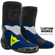 Bottes moto de course et route Dainese Axial 2 | Homme | Bleu Yamaha / Blanc / Jaune fluo | Custom Works 