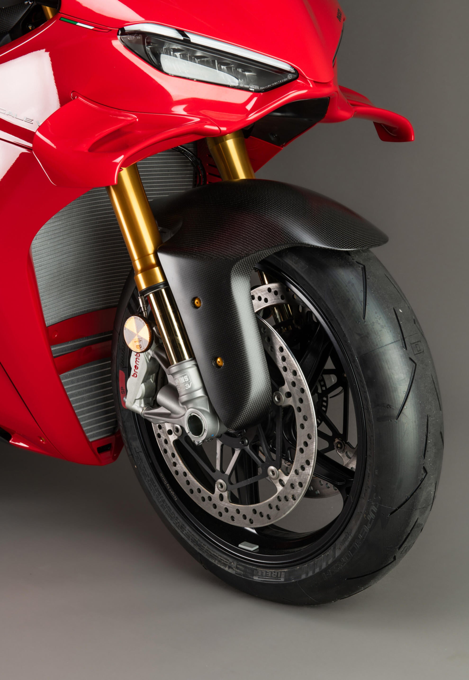 Aile avant en carbone LighTech Ducati Panigale V4/S (2025) CARD2410M 