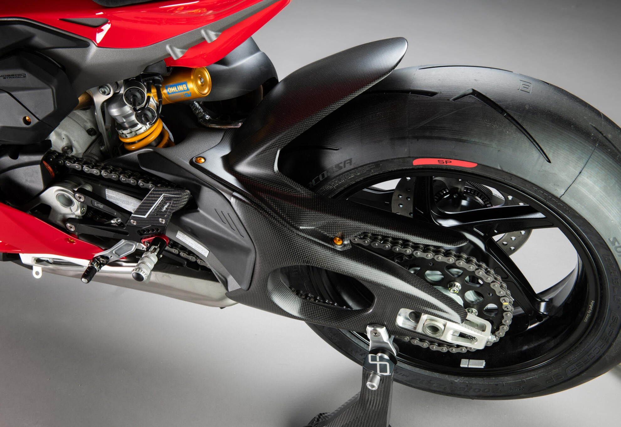 Garde-boue arrière en carbone LighTech Ducati Panigale V4/S (2025) CARD2420M 
