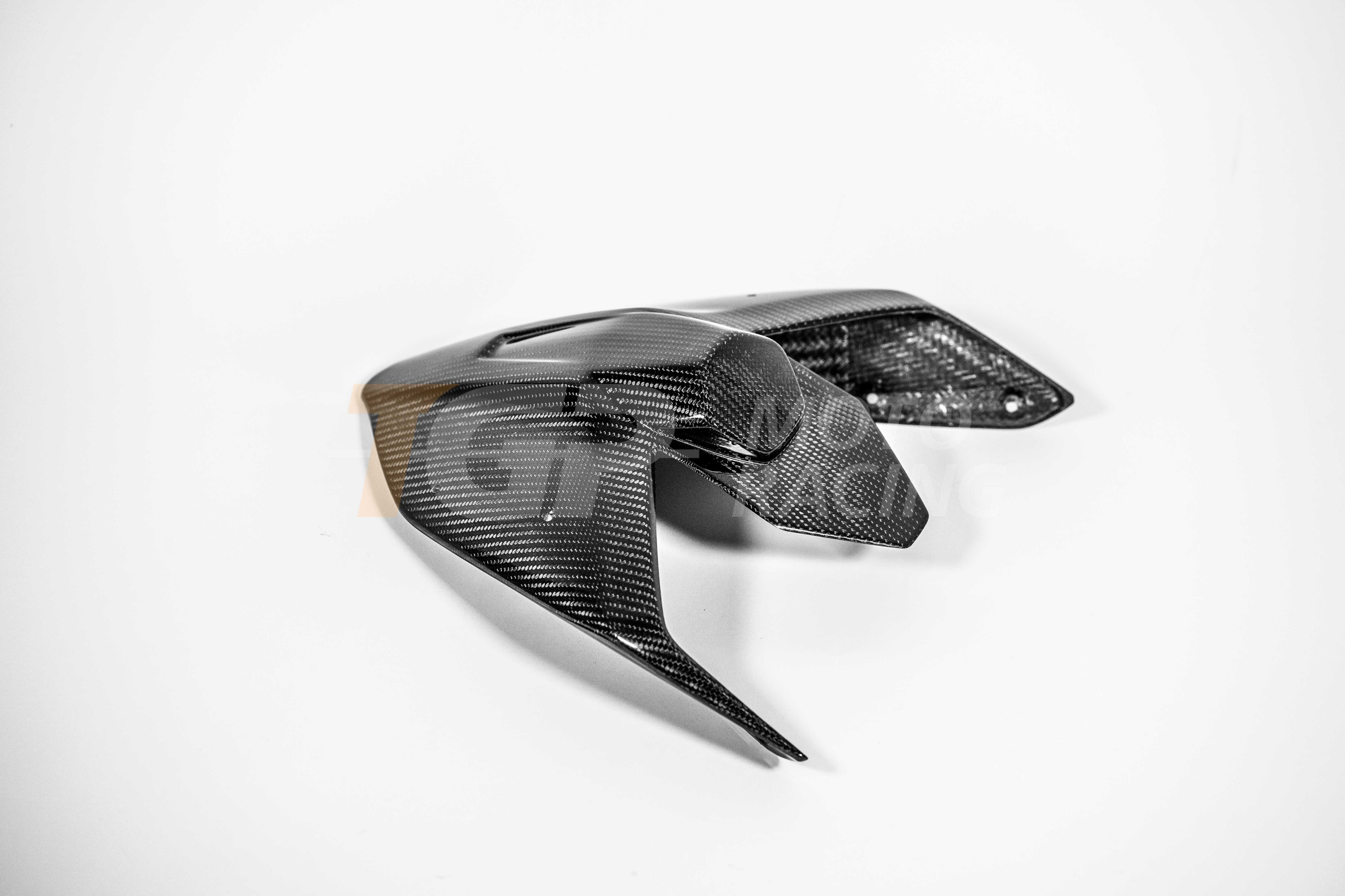 Carénage arrière 200 g en carbone AP Carbon Line pour Ducati Panigale V4/S/R (25-26) 