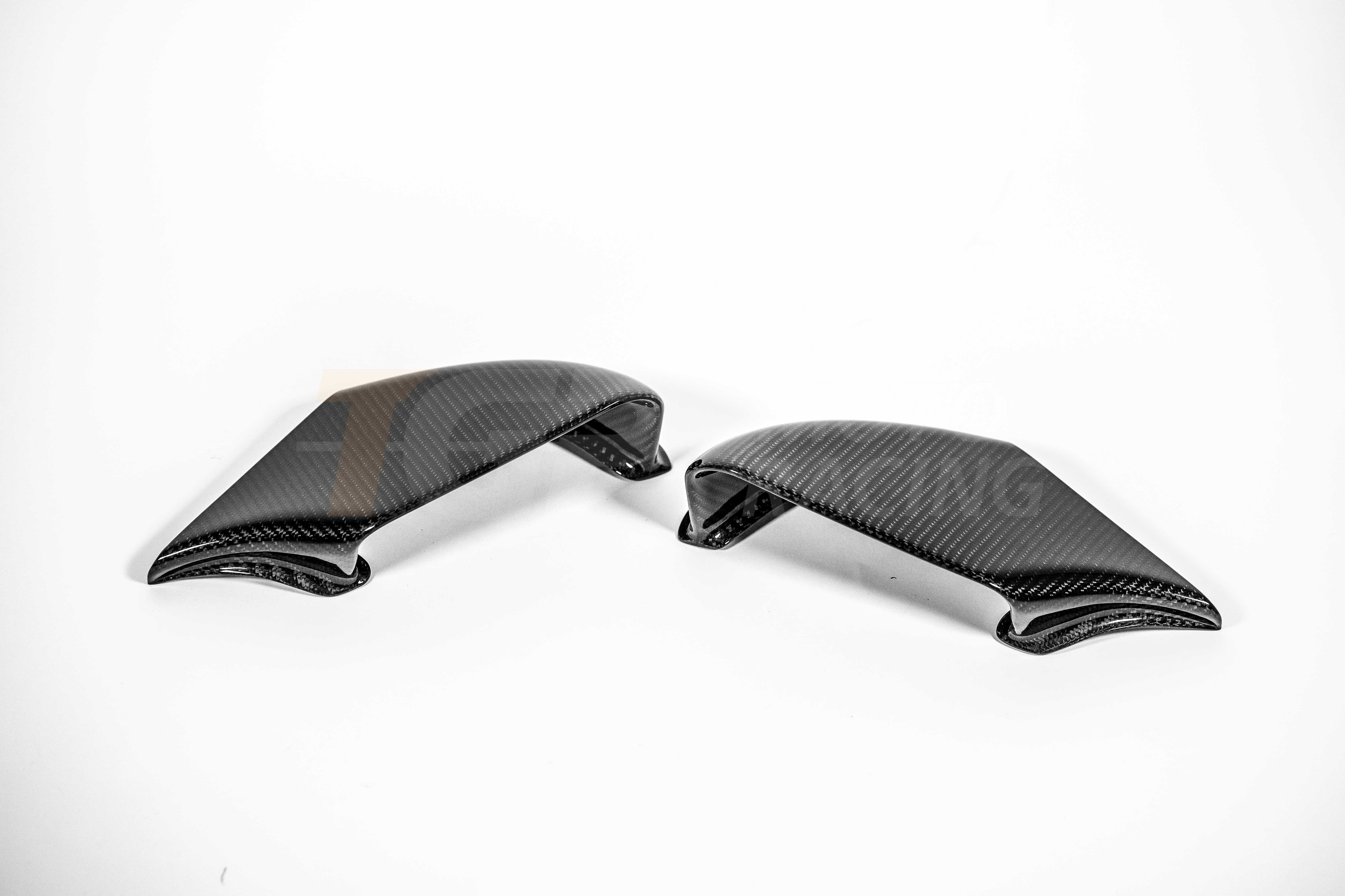 Ensemble de flancs de carénage (Corner Sidepods) 200 g en carbone AP Carbon Line pour Ducati Panigale V4/S/R (25-26) 