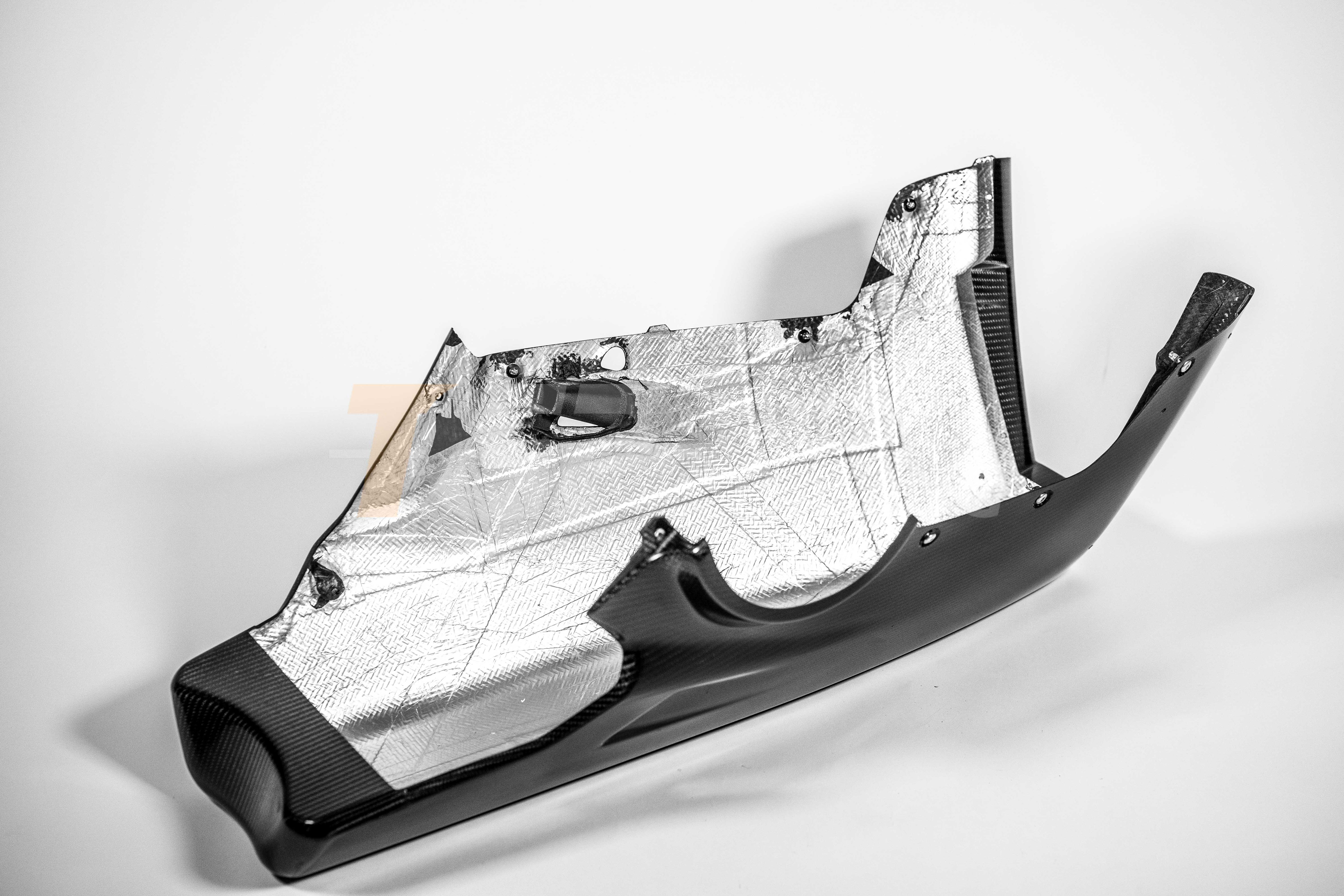 Spoiler de carénage Bugspoiler 200g Carbone AP Carbon Line Ducati Panigale V4 R (2026) 