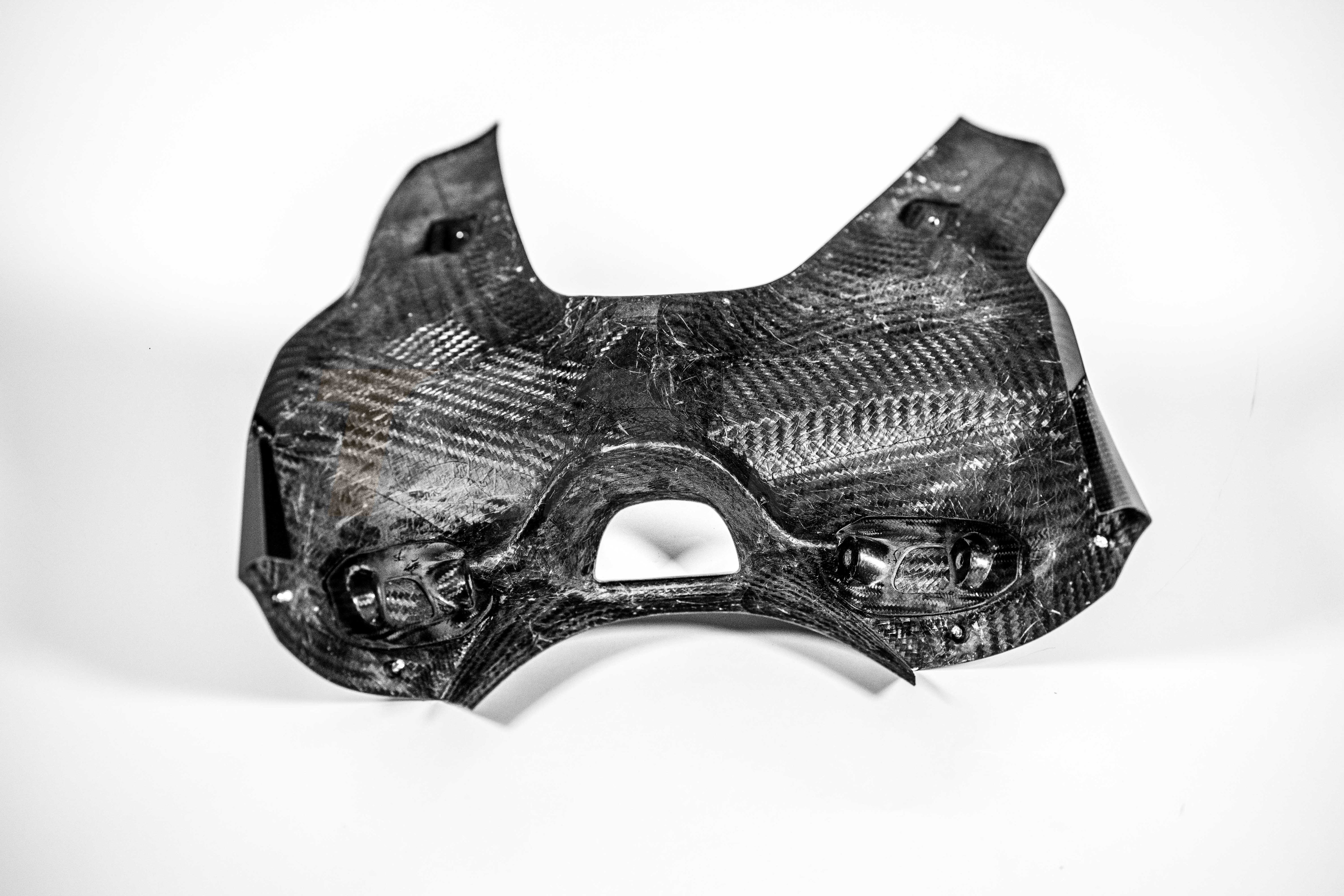 Carénage avant 200 g en carbone AP Carbon Line Ducati Panigale V4 R (2026) 
