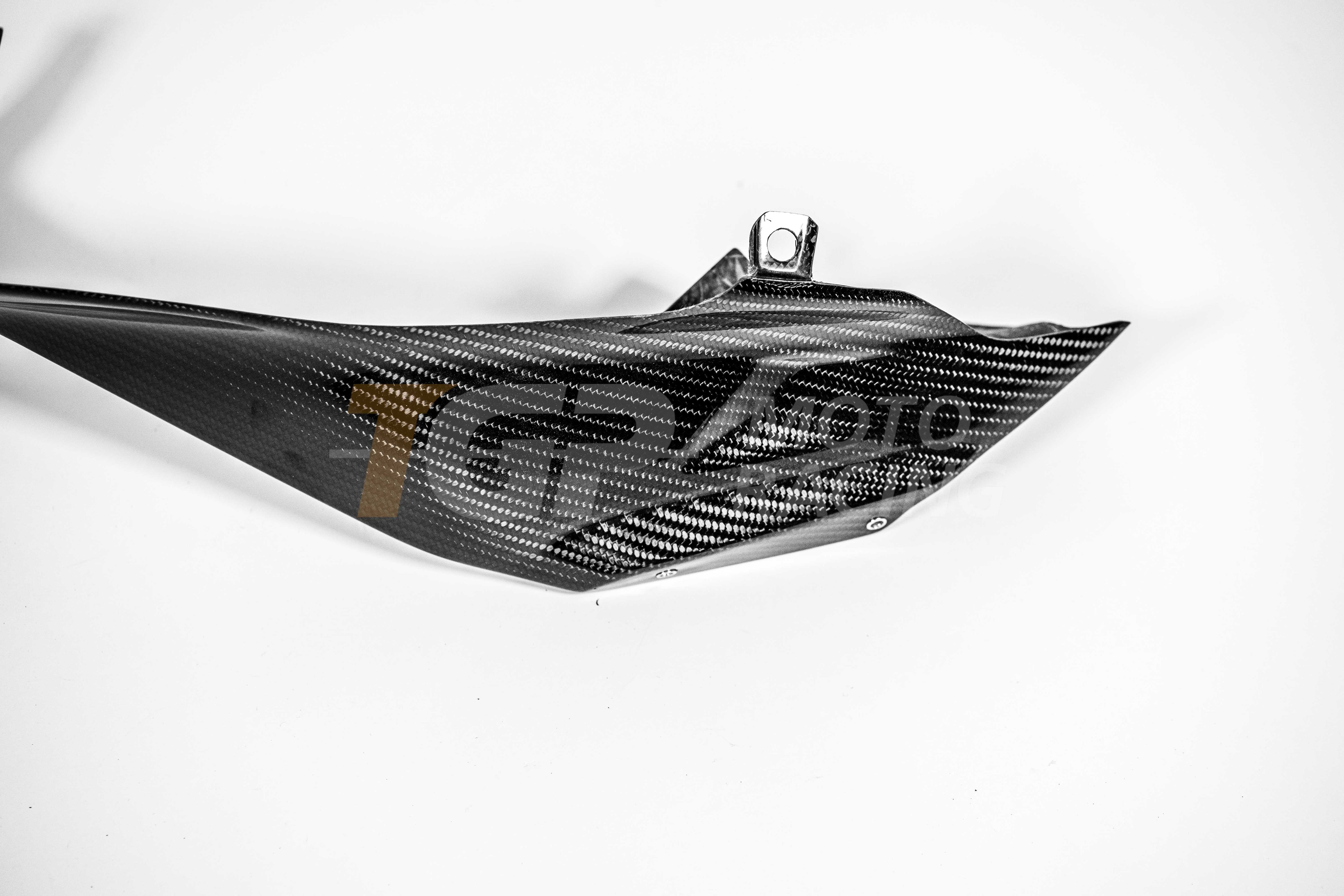 Habillage arrière droit 200 g en carbone AP Carbon Line Ducati Panigale V4/S/R (25-26) 