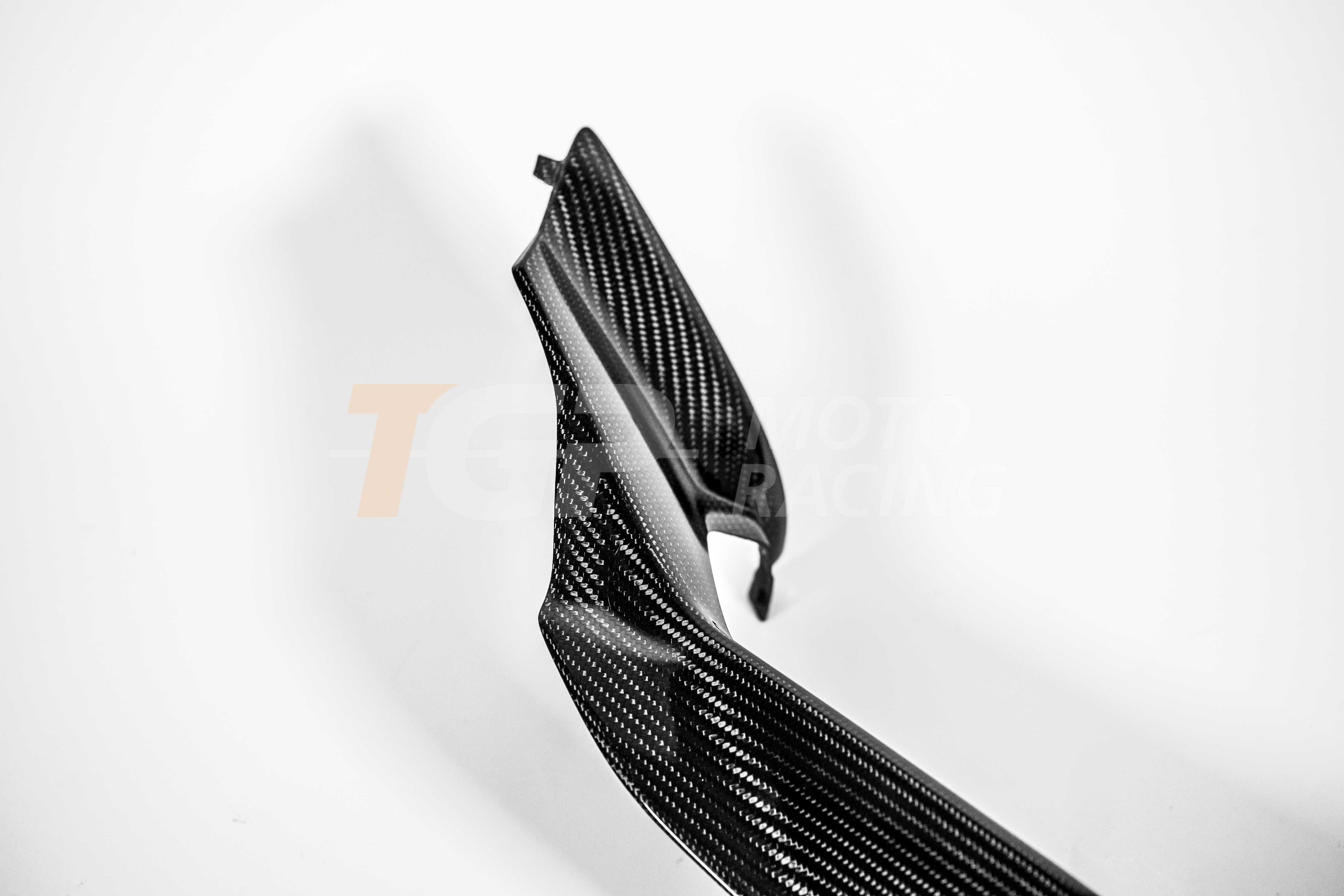 Carénage arrière gauche 200 g en carbone AP Carbon Line pour Ducati Panigale V4/S/R (25-26) 