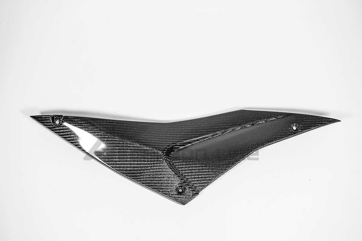 Partie latérale inférieure droite du réservoir 200g AP Carbon Line Aprilia RSV4/RR/1100 Factory (21-25) 
