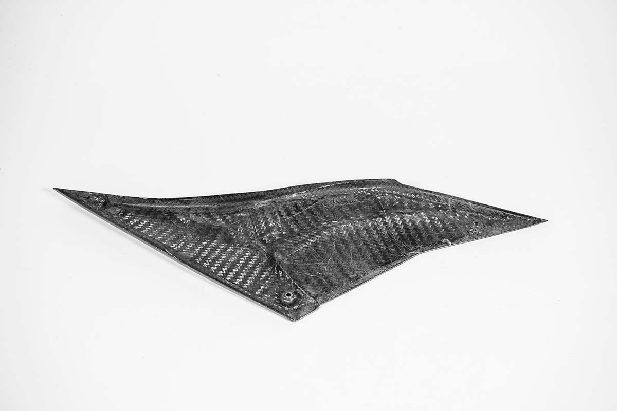 Partie latérale inférieure gauche 200g AP Carbon Line Aprilia RSV4/RR/1100 Factory (21-25) 