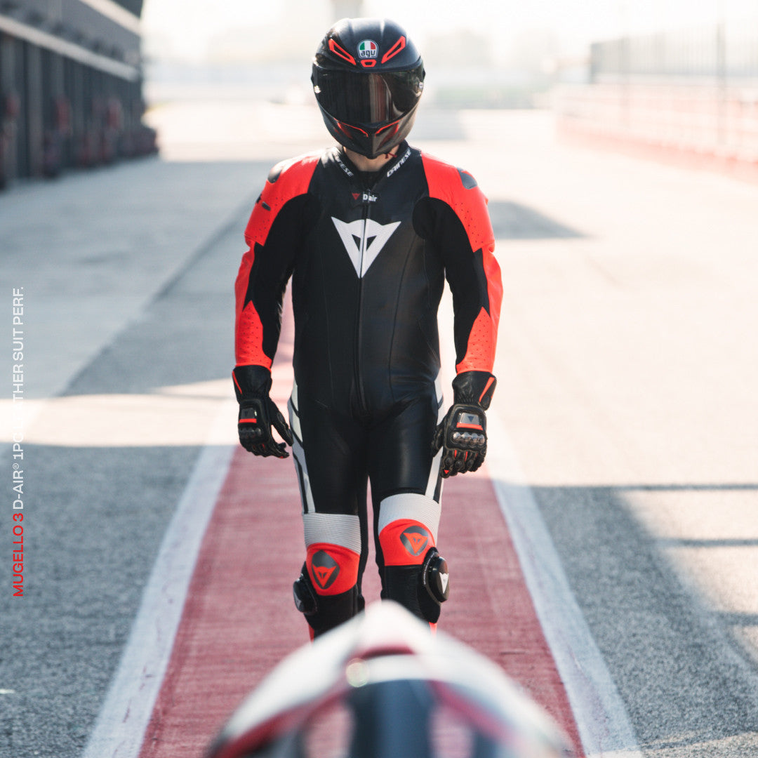 Dainese Mugello 3 D-AIR® combinaison en cuir intégrale – combinaison de course avec airbag perforé | Hommes | Noir/Rouge 