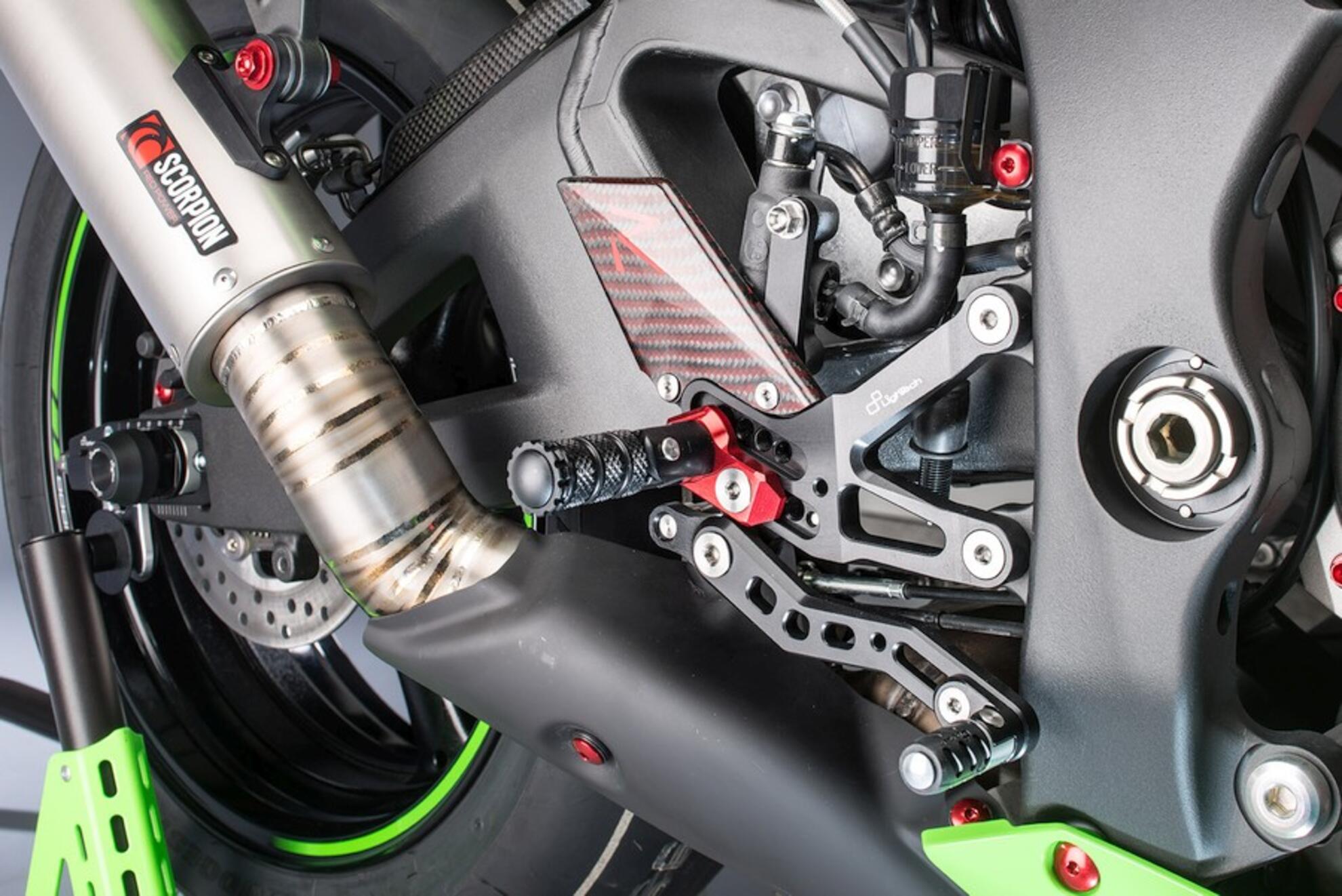 Système de freinage R LighTech Kawasaki ZX-10 R/RR (16-20) FTRKA006R 