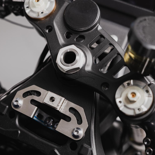Airboxhalter Carbonin Yamaha R9 (24-26) IN2003Y