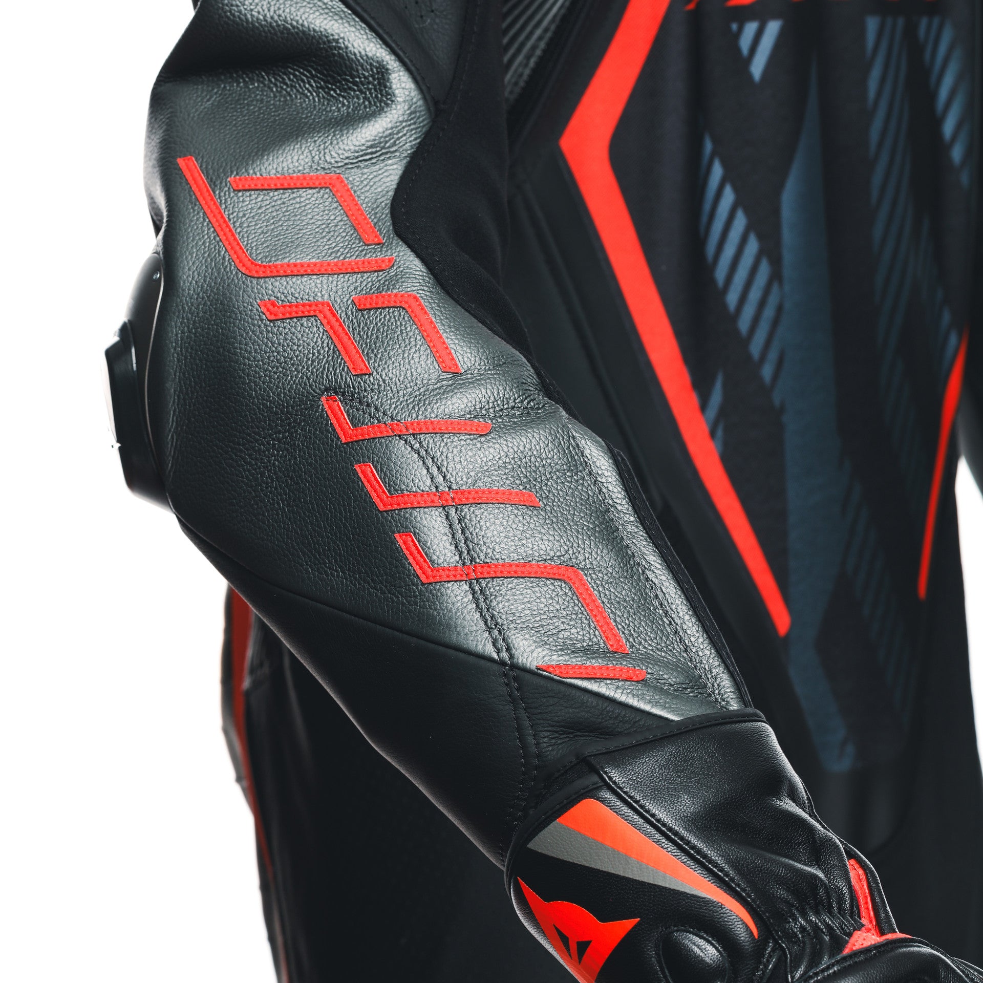 Dainese Audax D-ZIP combinaison en cuir une pièce – Combinaison de course perforée | Hommes | Noir/Rouge 