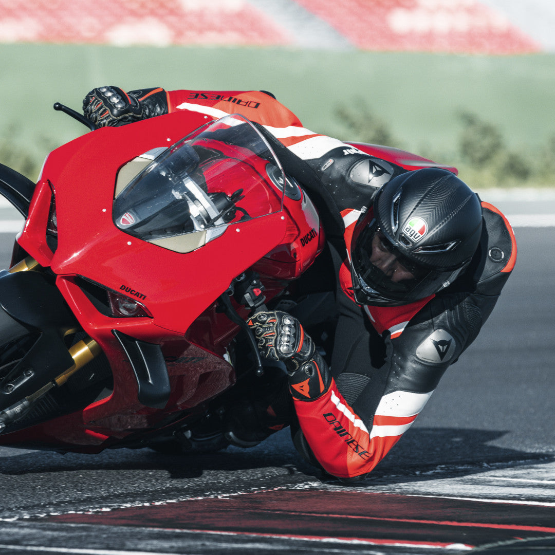 Dainese Misano 3 D-AIR® Combinaison en cuir à une pièce – Combinaison de course avec airbag perforé | Hommes | Rouge 