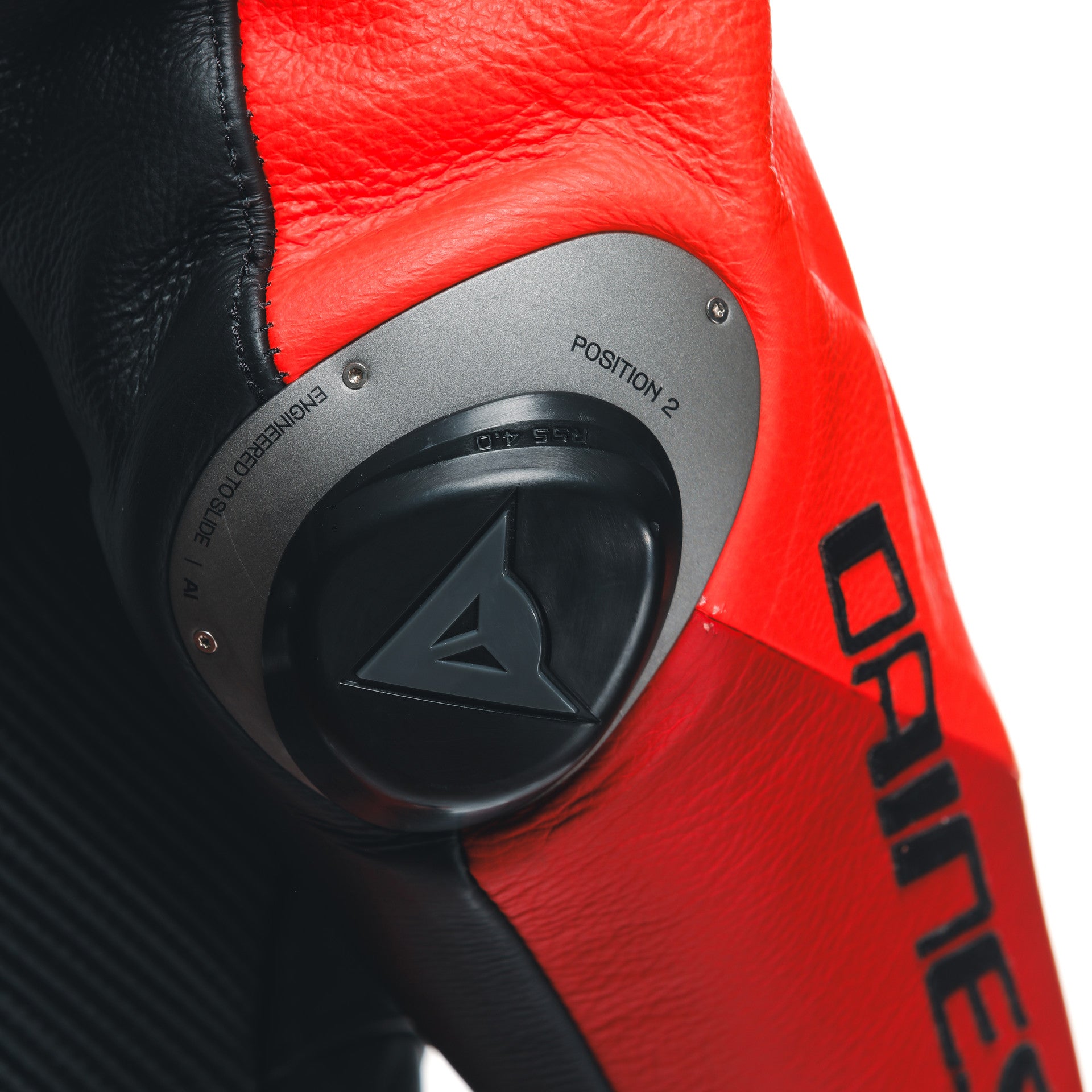 Dainese Misano 3 D-AIR® Combinaison en cuir à une pièce – Combinaison de course avec airbag perforé | Hommes | Rouge 