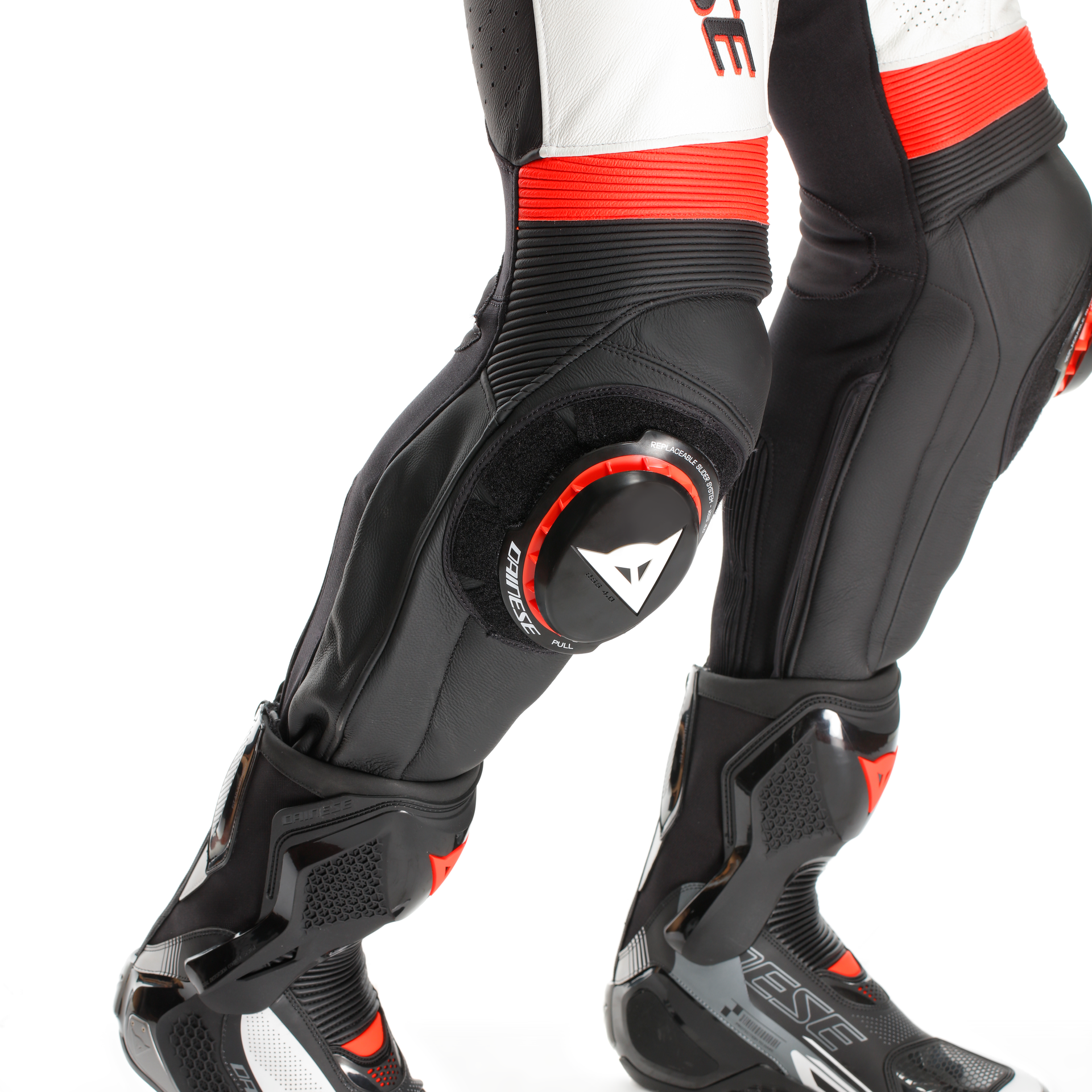 Dainese Laguna Seca 6 Combinaison en cuir intégrale – Combinaison de course perforée | Hommes | Blanc/Rouge 