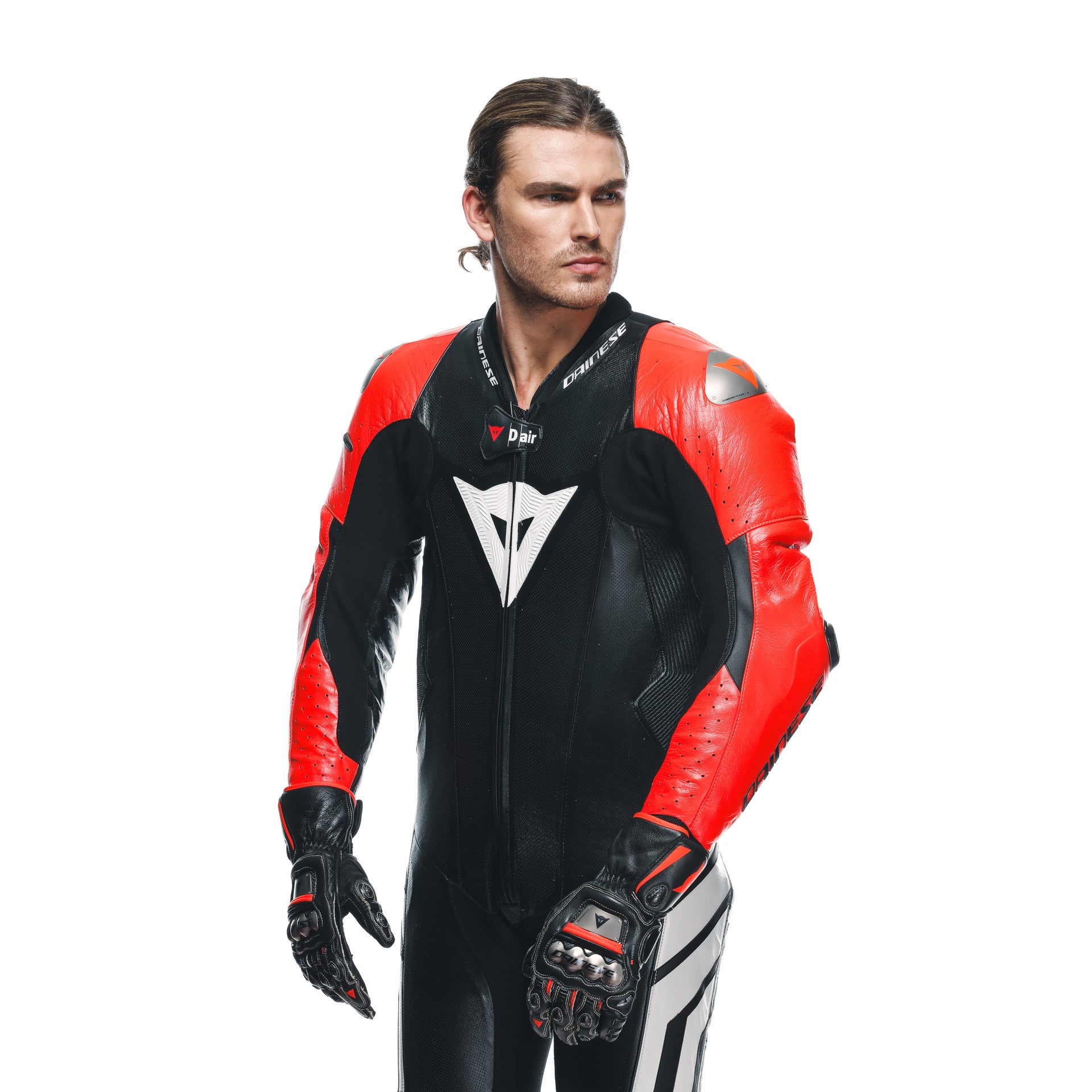 Dainese Mugello 3 D-AIR® combinaison en cuir intégrale – combinaison de course avec airbag perforé | Hommes | Noir/Rouge 