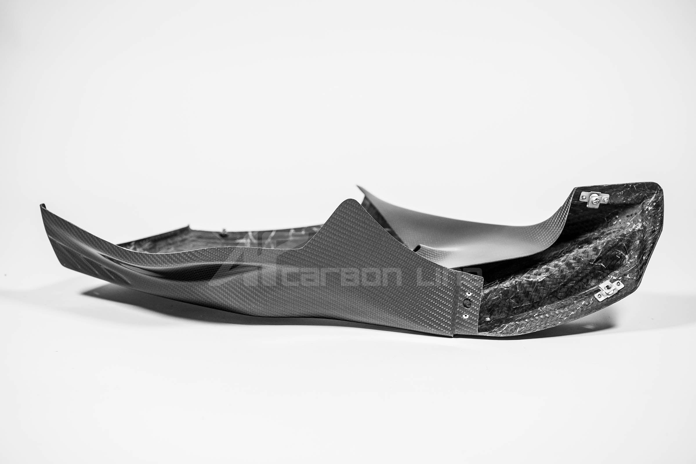 Panneau latéral droit 200g AP Carbon Line Honda CBR 1000 RR-R SC82 (20-23) 