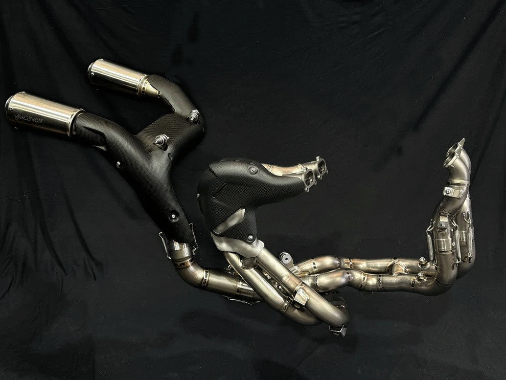 Ducati_Panigale_V4_High_Mount_Full_Titanium_Exhaust_system-2.jpg