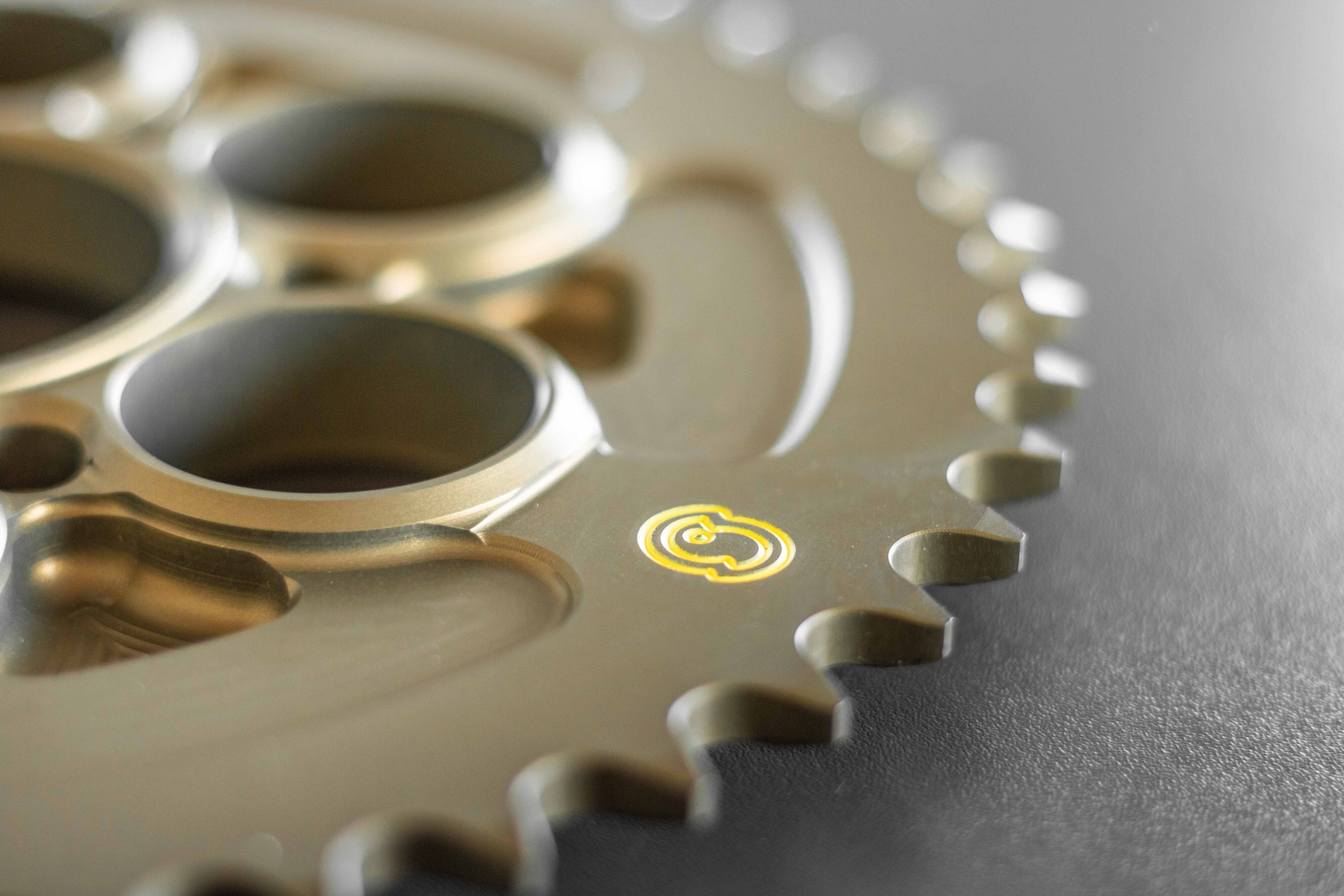 Sitta Aluminium pignon Ducati Panigale V4/S/R (18-24) (206D) – 37-46 dents, 520/525 maillon 