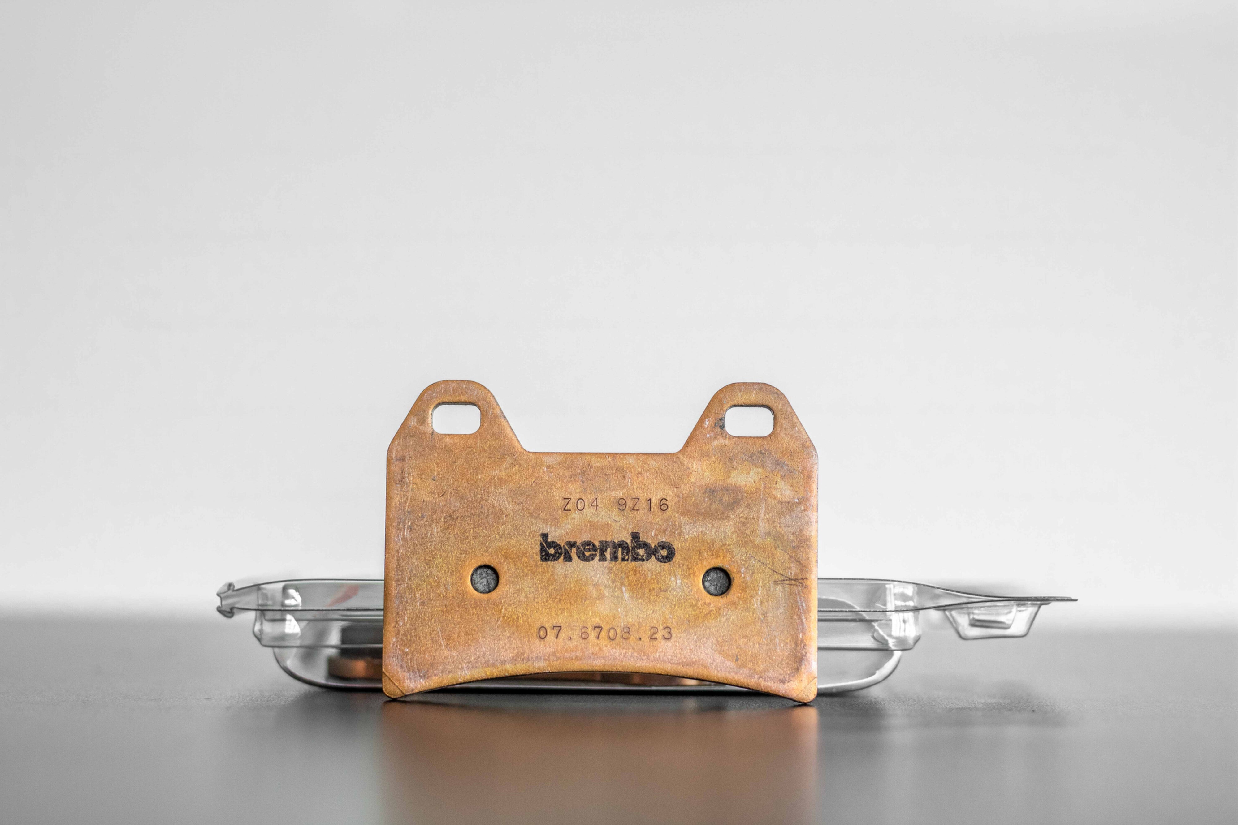 Plaquettes de frein de course Brembo Z04 pour étrier d'origine P4 30/34 107670823 