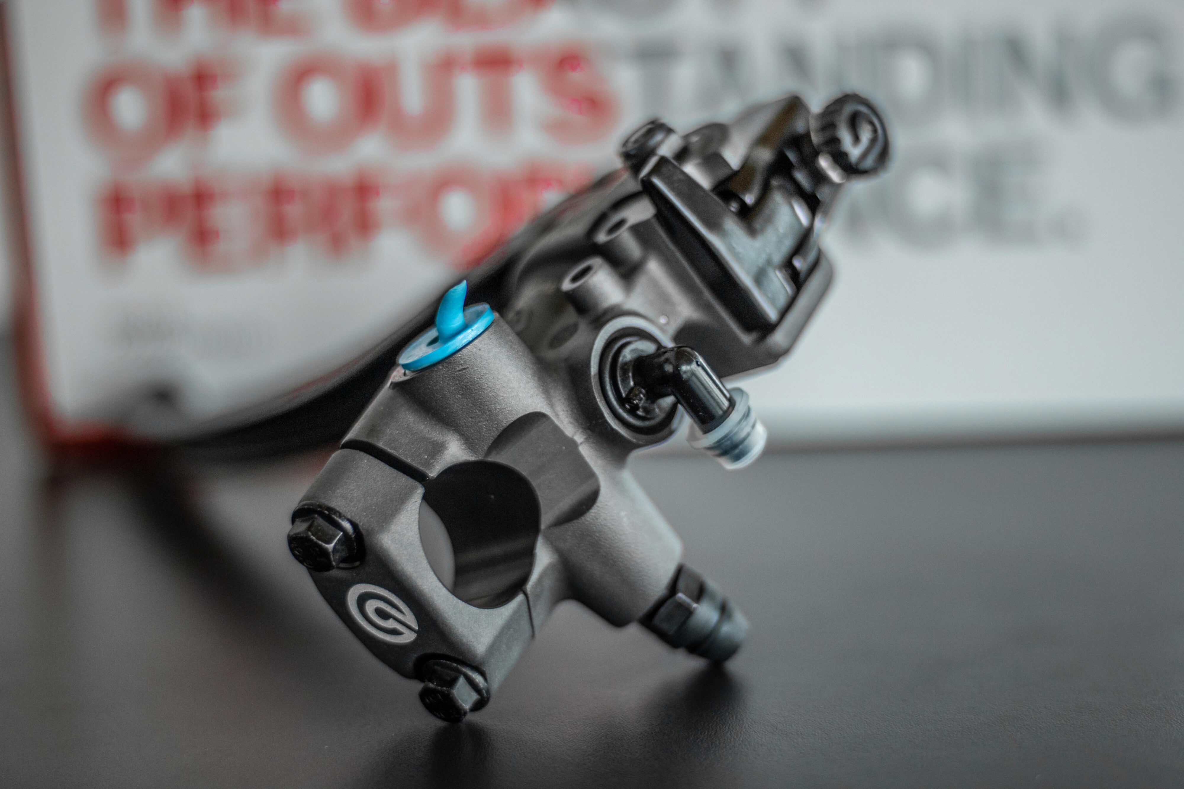 Pompe de frein radiale Brembo RCS 19 x 18-20 110A26310 