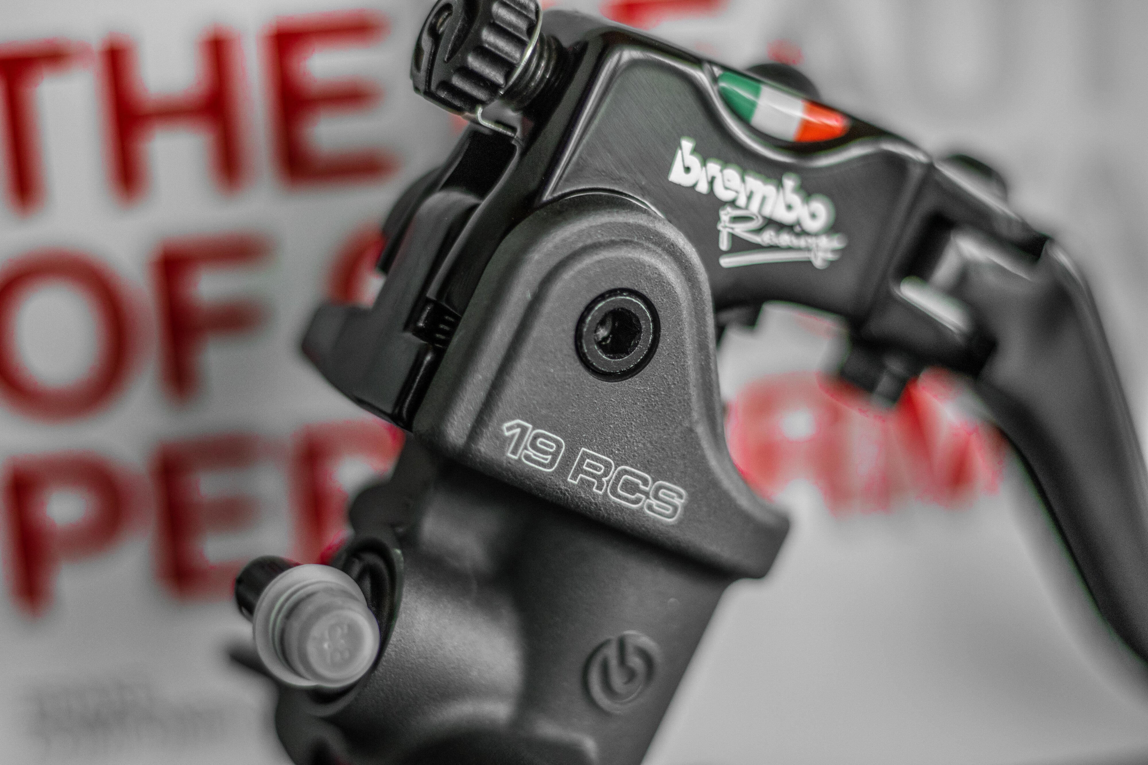 Pompe de frein radiale Brembo RCS 19 x 18-20 110A26310 