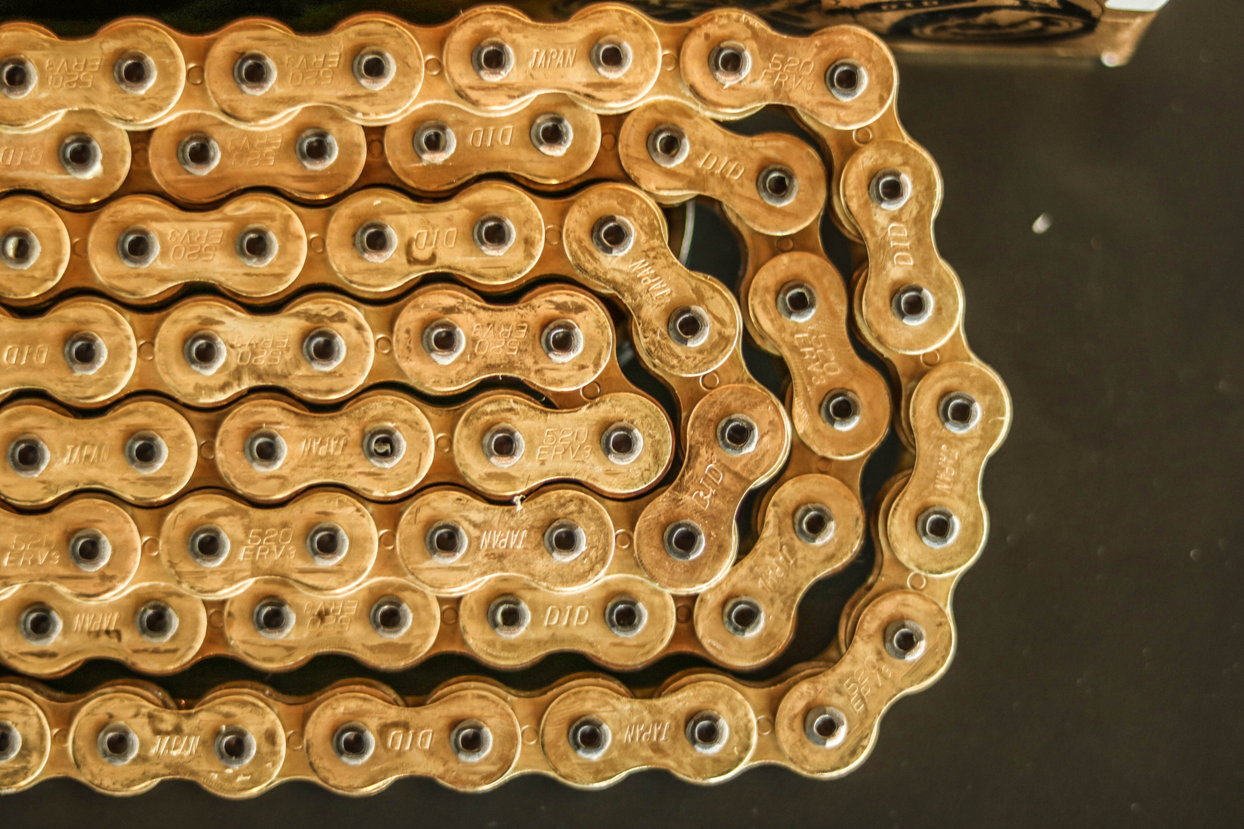 Chaîne D.I.D 520ERV7 X-Ring 520 G&G ouverte avec attache à rivet – 100 à 130 maillons 