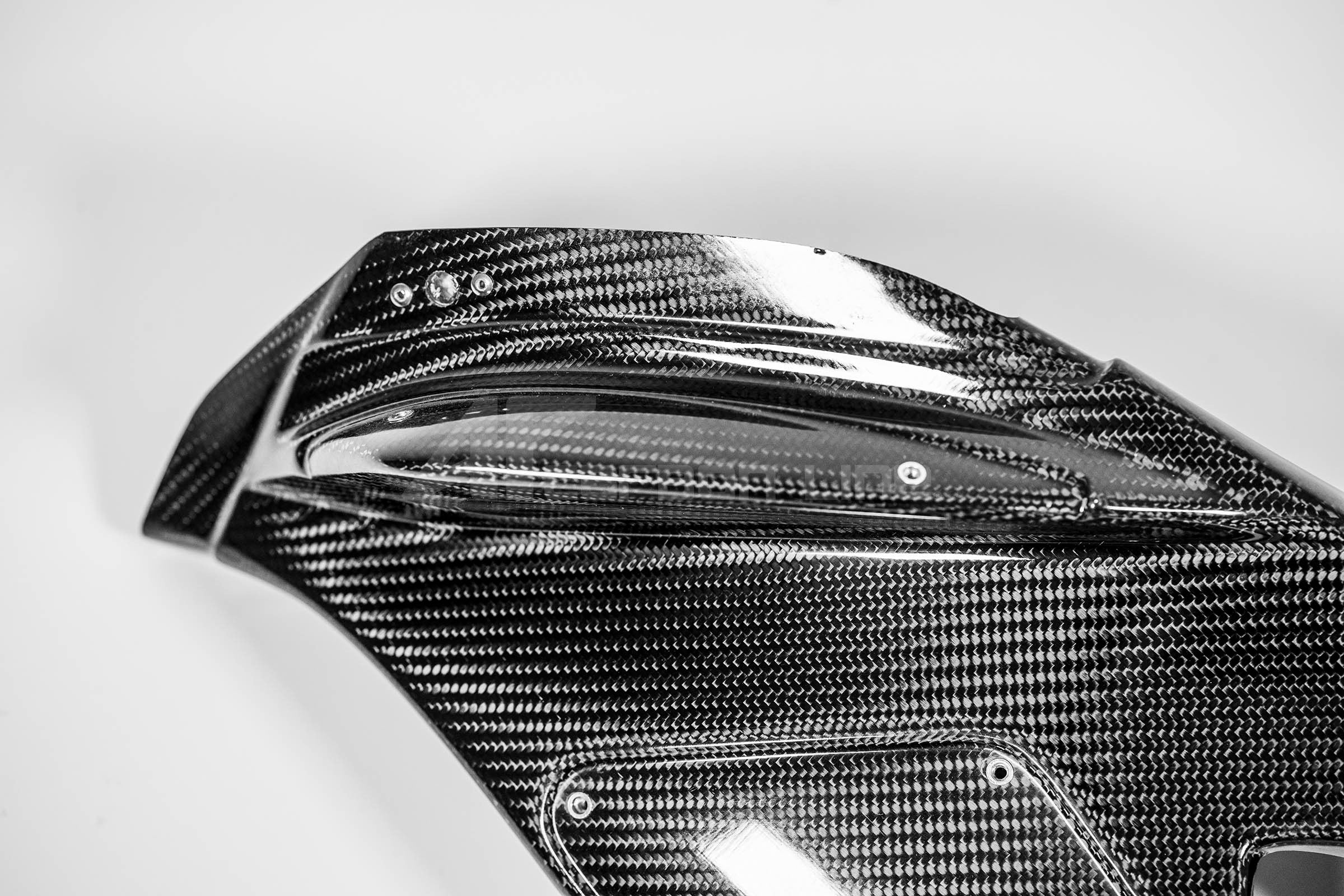 Partie latérale gauche 200g AP Carbon Line Honda CBR 1000 RR-R SC82 (20-23) 