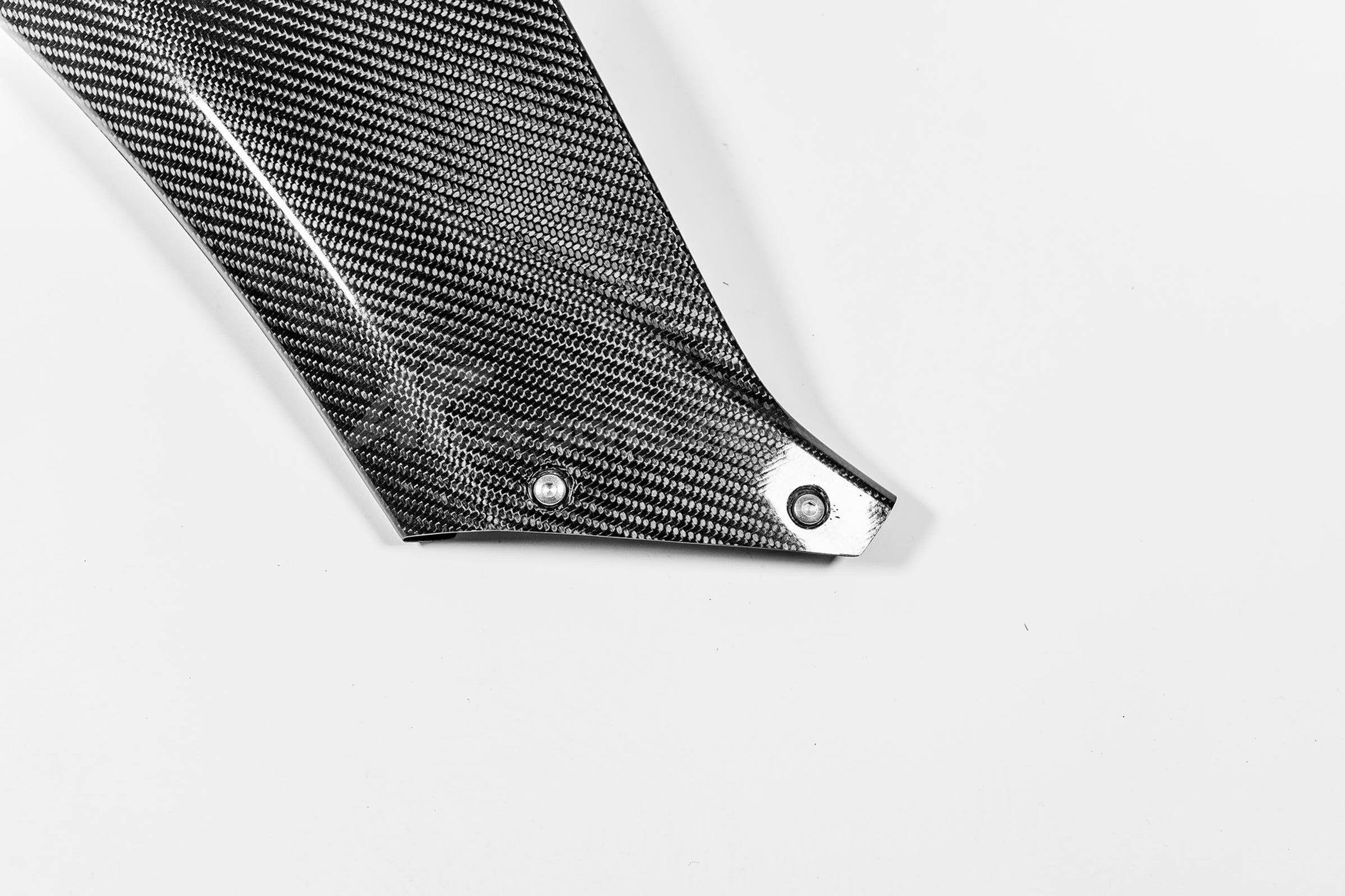 Couvercle de côté gauche 200g AP Carbon Line Yamaha YZF-R1/M RN65 (20-25) 