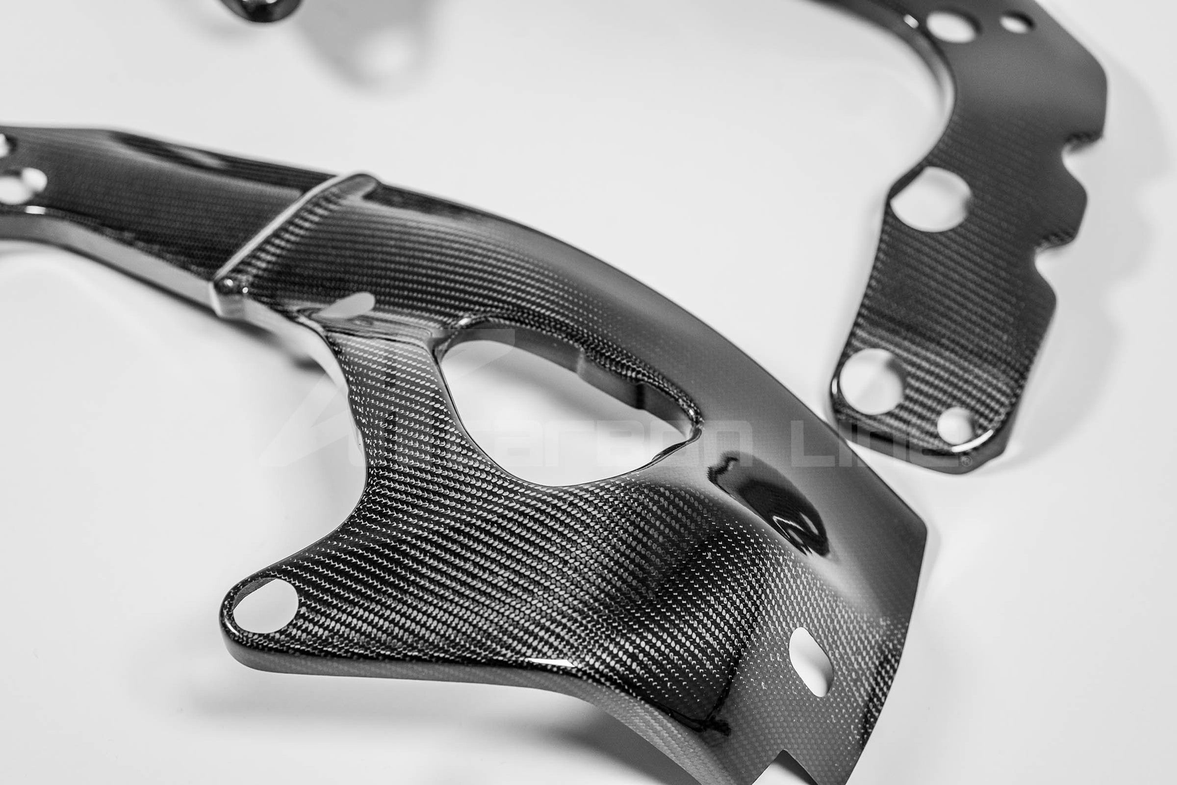 Caches de cadre 200g AP Carbon Line Honda CBR 1000 RR-R SC82 (20-25) 