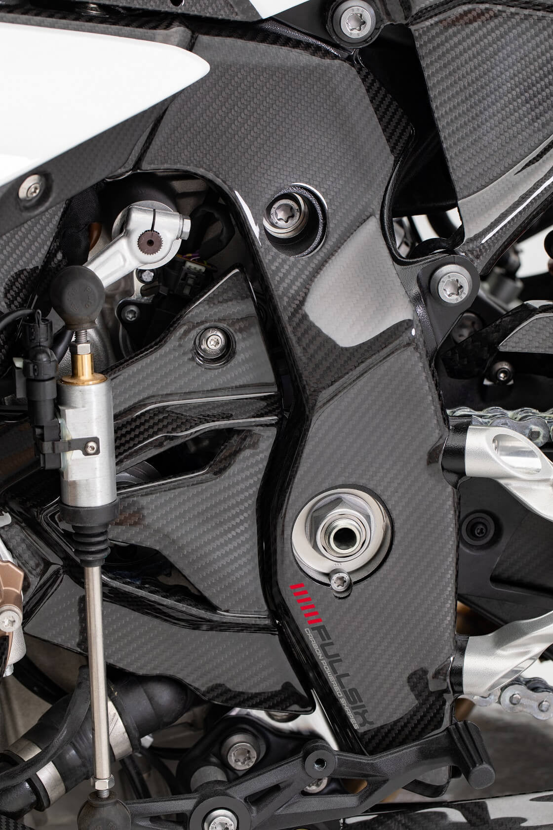 Couverture de pignon en carbone Fullsix BMW S1000RR K67 (19-25) 