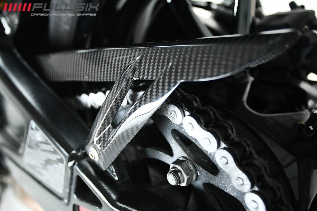 Protection de chaîne "OEM" en carbone Fullsix BMW S1000RR K46 (09-18) 